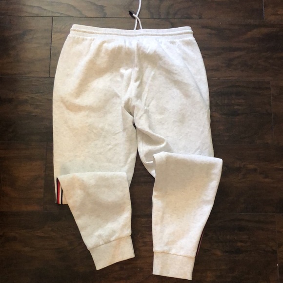 Tommy Hilfiger sweatpants - Picture 3 of 4